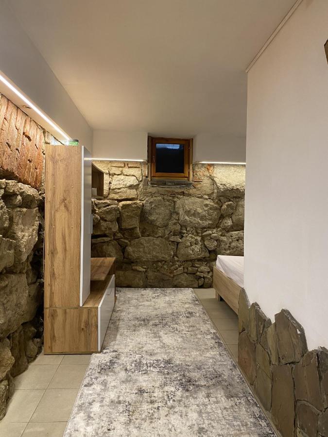 Lounge Capsule * Lemberg